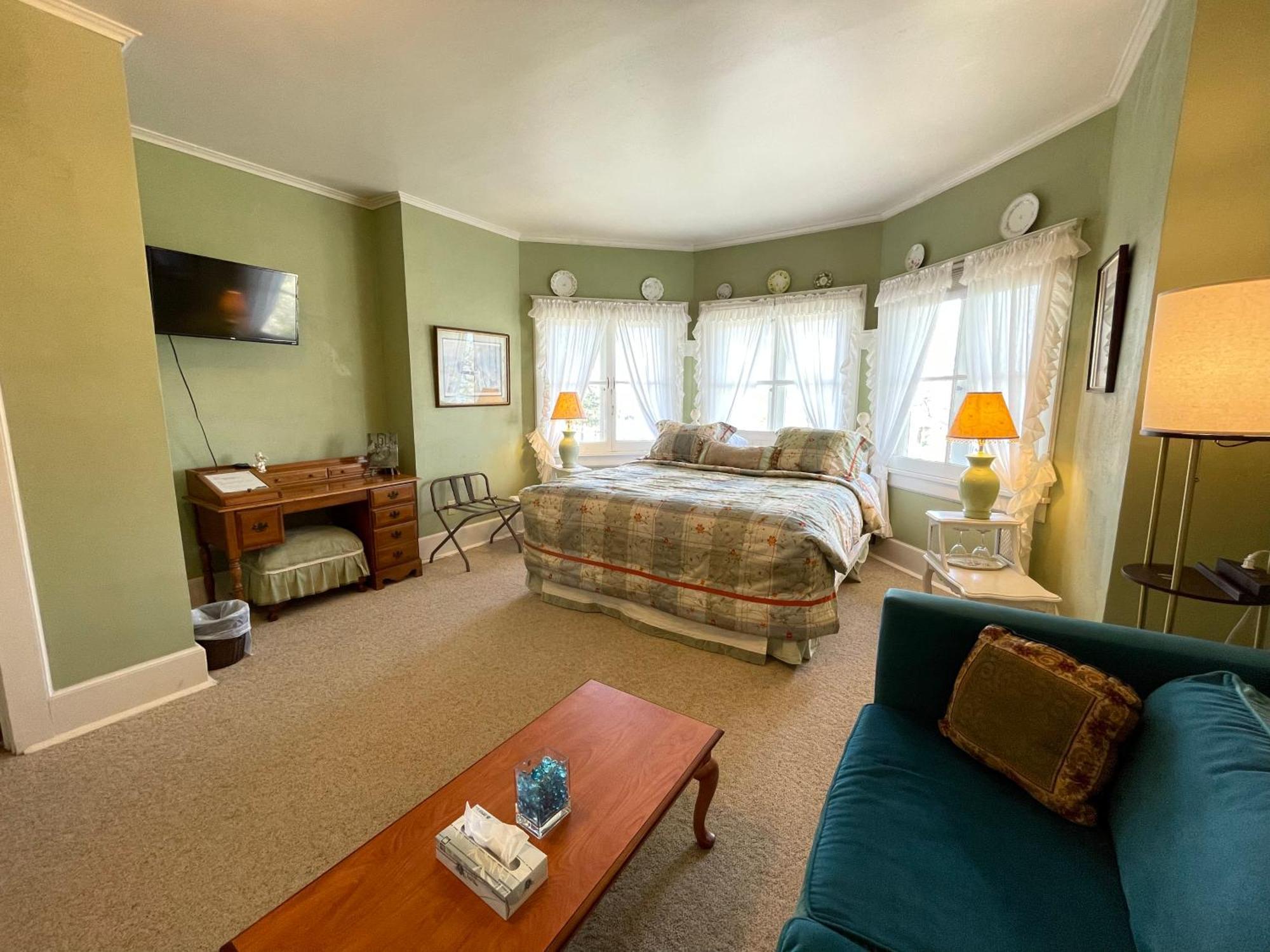 White Rose Inns & Motel Wisconsin Dells Room photo